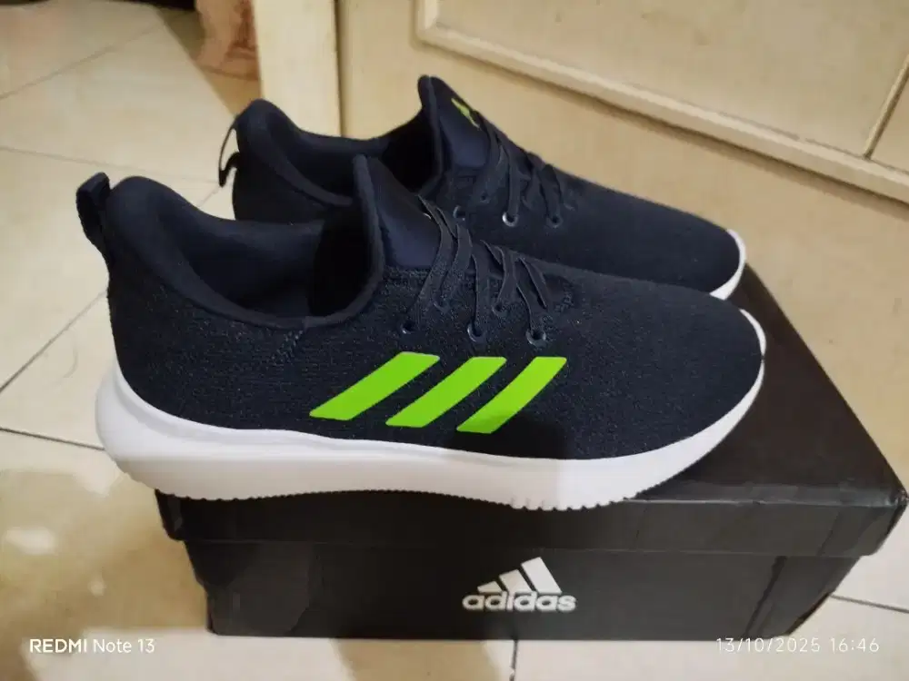 Sepatu Adidas Slip On