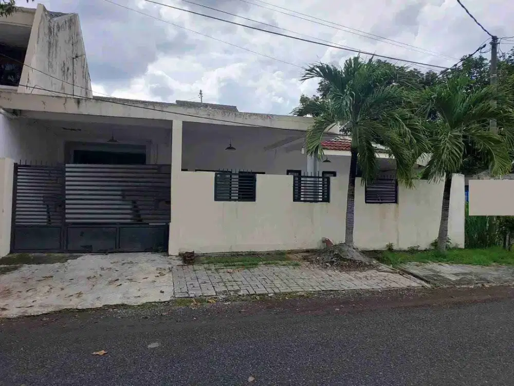 RUMAH HOOK DI JUAL MURAH TENGAH KOTA ALAMAT DI NGAGEL MADYA KEC. BRATANG