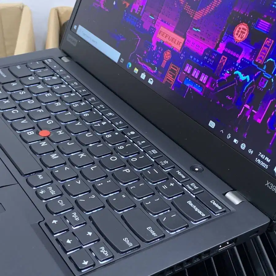 Laptop murah Lenovo Thinkpad X390 Touch Core i7 GEN8 RAM 16/256GB