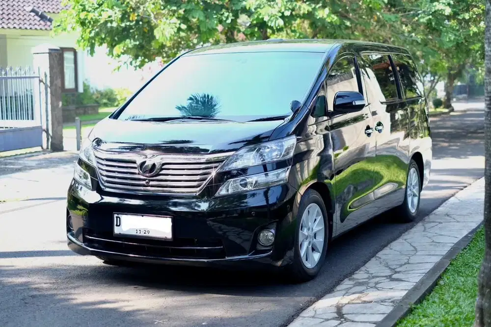 Toyota Vellfire 2008 premium sound CBU