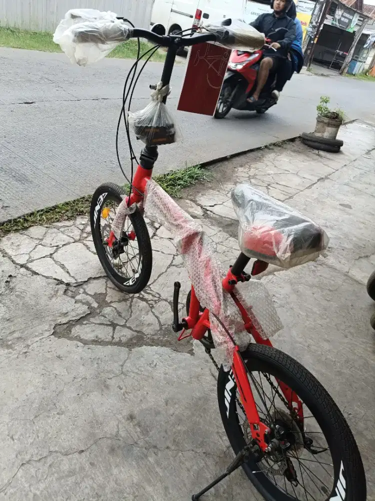 Sepeda lipat Genio 20inch
