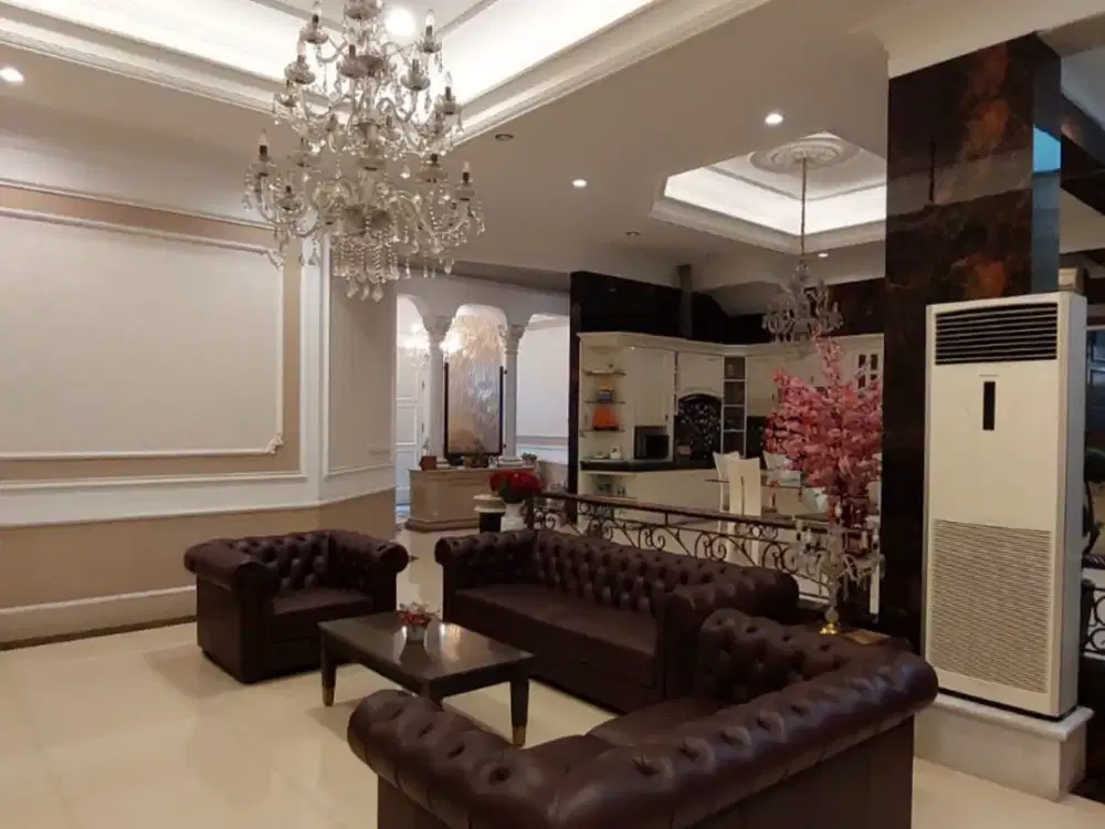 Rumah mewah 3 lantai Metro sunter uk 15x20 m2 hadap timur karaoke marmer