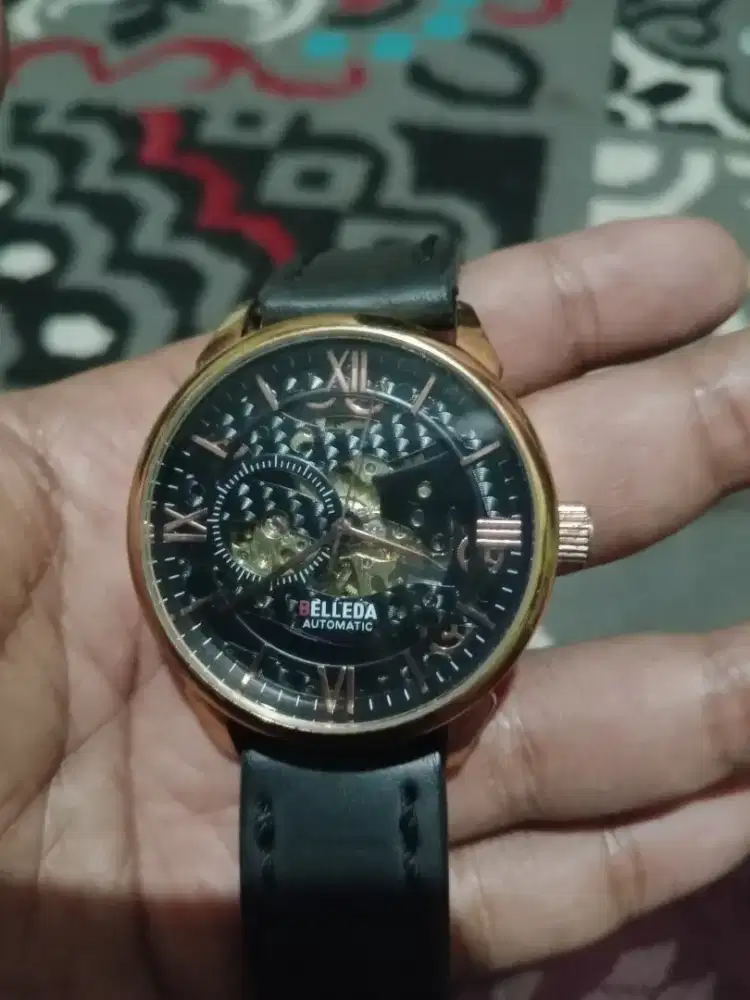Jam tangan Belleda otomatis