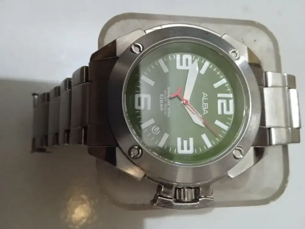 Jam tangan merk Alba