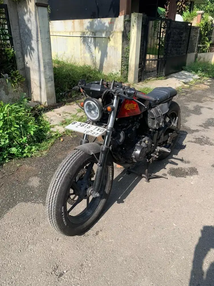 Dijual Motor Custom Cafe Racer – Basis Yamaha Byson 45P (150cc)