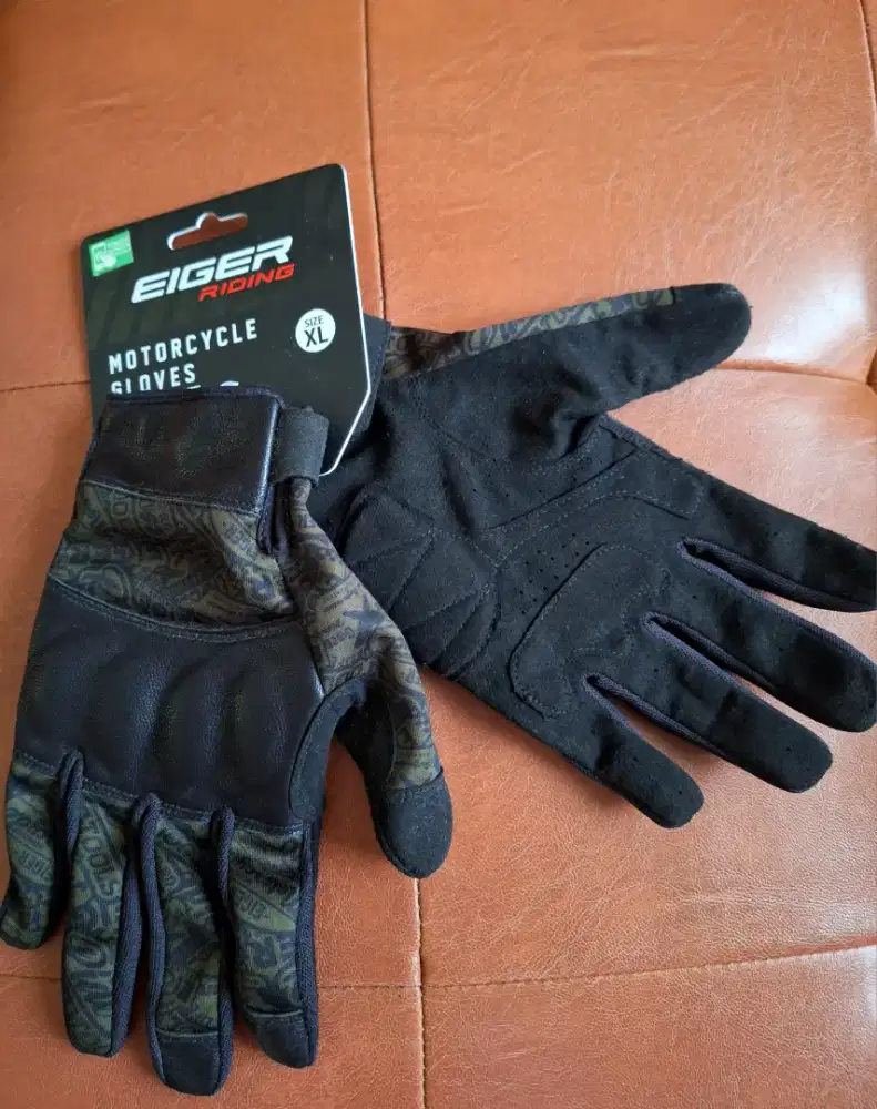 Jual Gloves motor merk Eiger Raintour