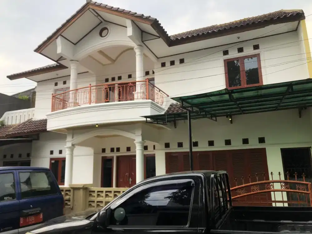 Rumah 2 lantai jalan Syahbandar, Holis, Caringin, Kota Bandung