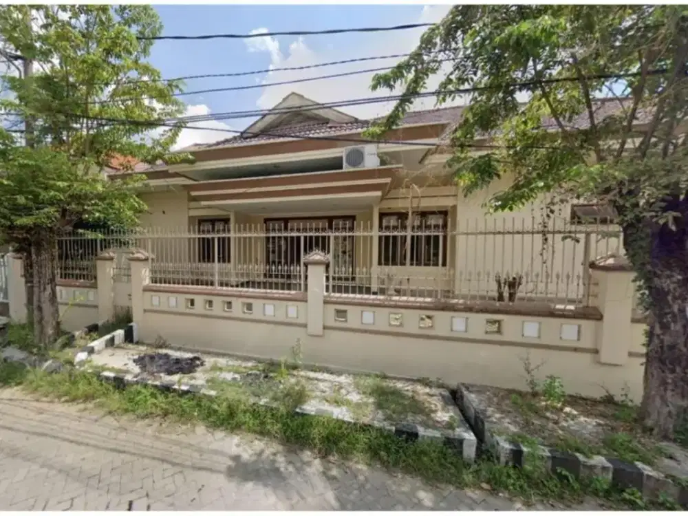 JUAL / SEWAKAN RUMAH HALAMANNYA LUAS, DI DARMO PERMAI TIMUR SURABAYA