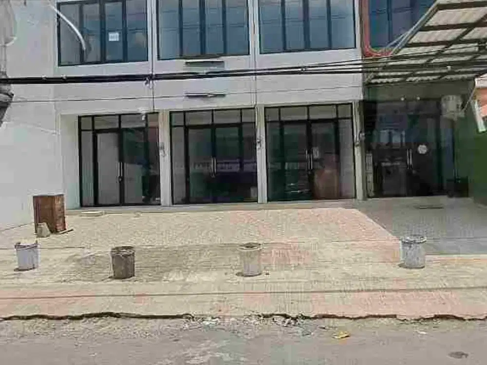 Disewakan Ruko Baru Raya Bratang Binangun