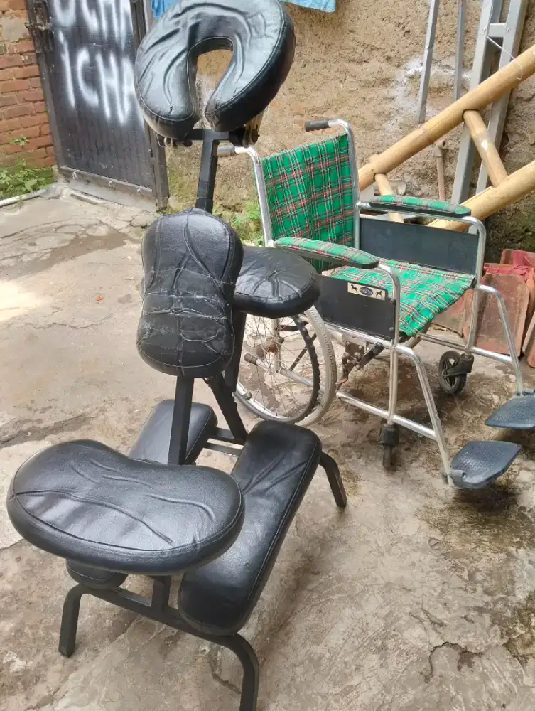 Kursi pijat punggung refleksi,bekam dan tatto