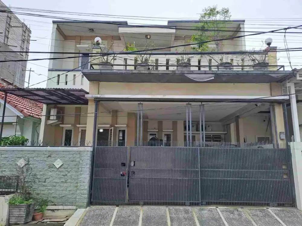 dijual rumah mewah 2 lantai siap huni LT 144 LB 300 di galaxy bebas banjir