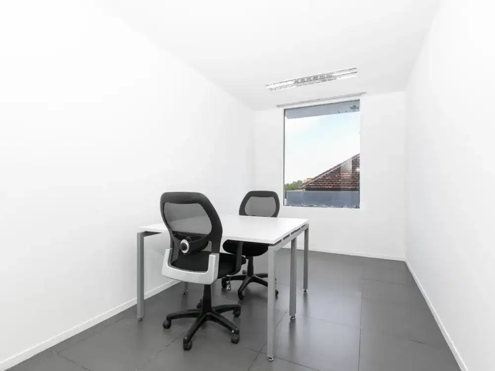 Regus - Benoa Square Bali (Kantor Pribadi 4 orang)