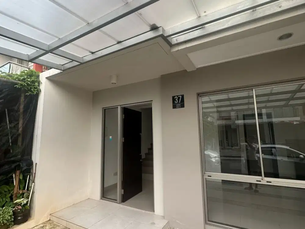 DISEWAKAN RUMAH PIK 2 TAHAP 2 UKURAN 6X10 KOSONGAN