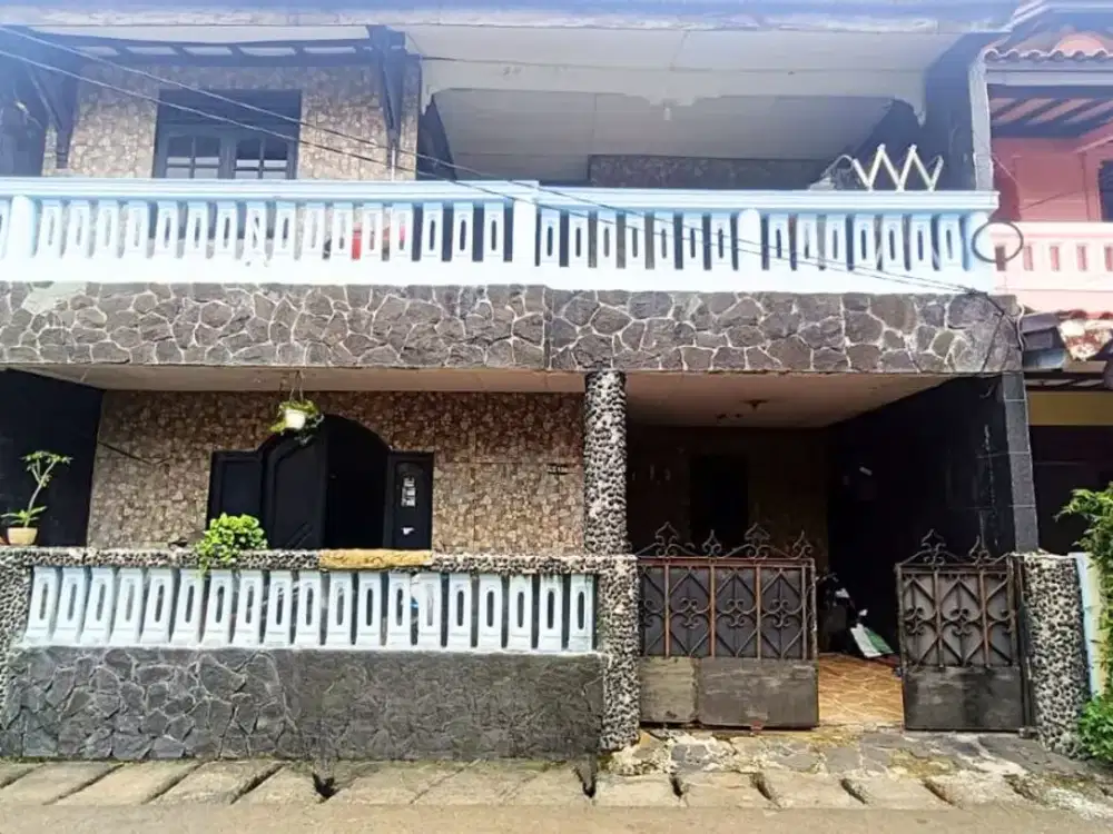Rumah + Kost Strategis di Tebet