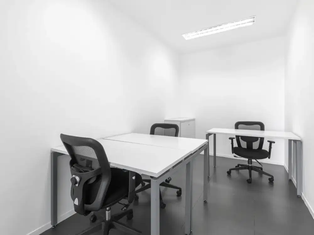 Regus - Benoa Square Bali (Kantor Pribadi 2 orang)