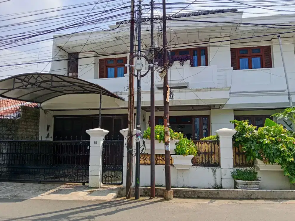 Dijual Rumah Mewah di Jakarta Selatan  Lokasi Strategis