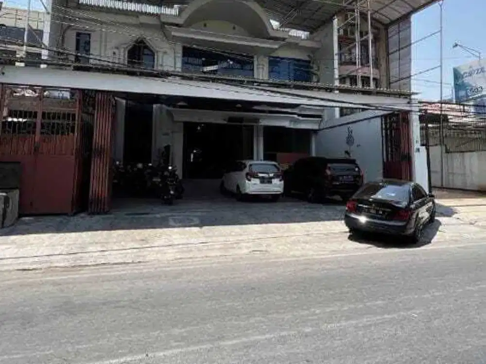 Dijual Rumah Mewah Vintage - Biliton Surabaya