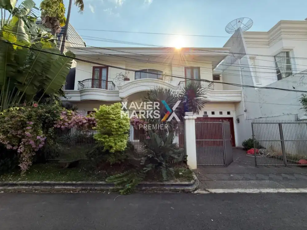 Dijual Rumah Semi Furnish Mewah di Pondok Kelapa Duren Sawit Jakarta Timur
