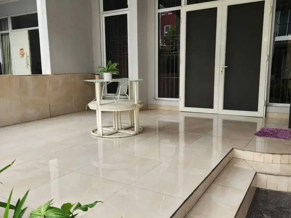 Rumah 10x18 Sudah Renov Terawat di Green Lake City Tangerang