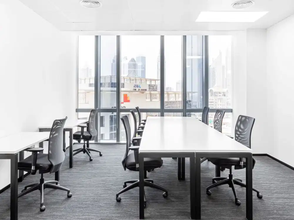 Regus - GKM Green Tower (Kantor Pribadi 5 orang)