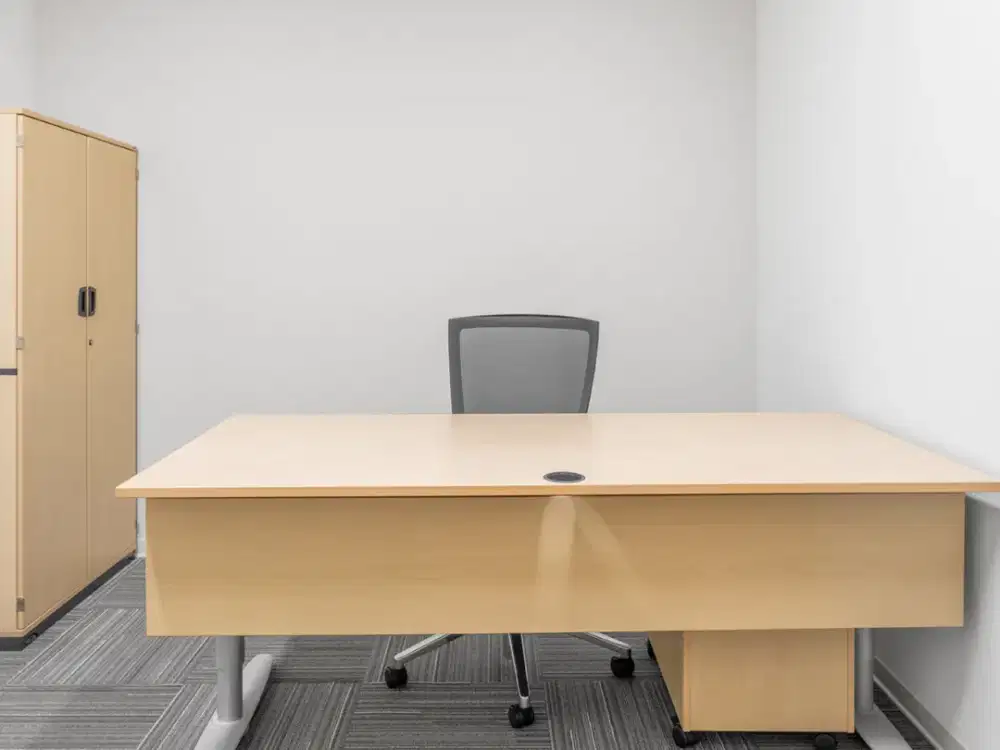 Regus - Renon Landmark (Kantor Pribadi 2 orang)