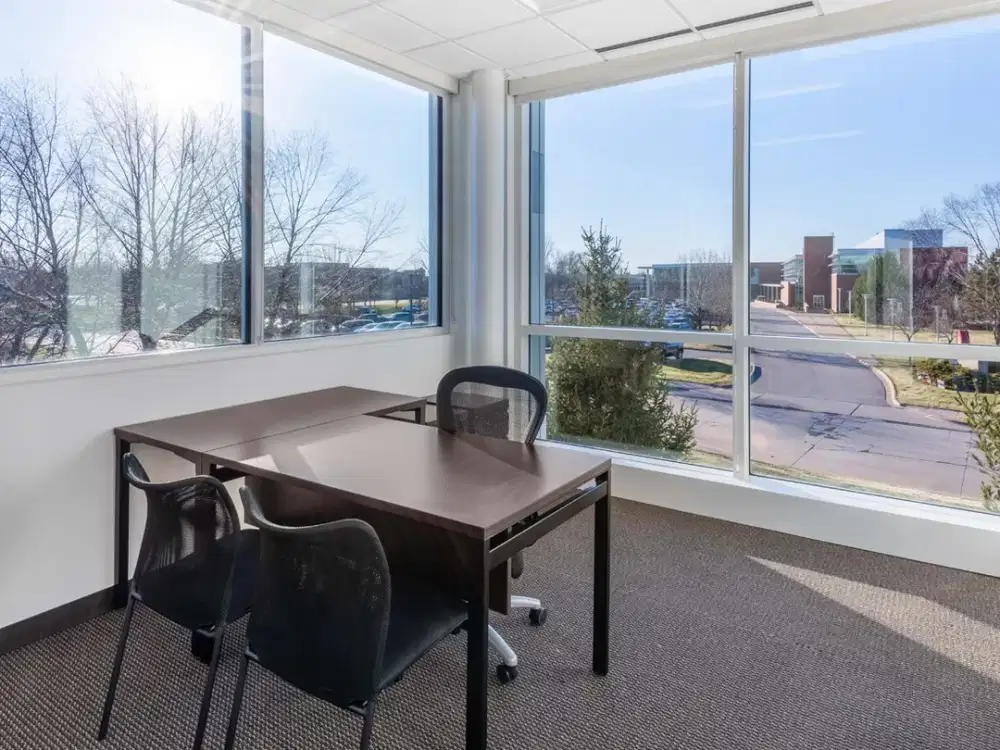 Regus - AIA Central (Kantor Pribadi 3 orang)