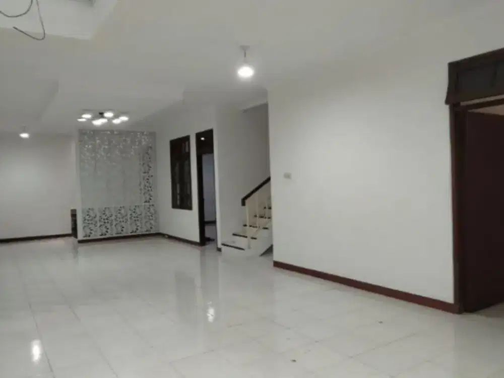 Sewa Cepat! Rumah Mewah Siap Huni Lokasi Strategis Dan Bebas Banjir Di Pulo Mas Jakarta Timur