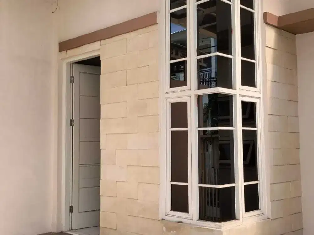 Dijual Cepat, Rumah Baru di Darmo Permai, Siap Huni