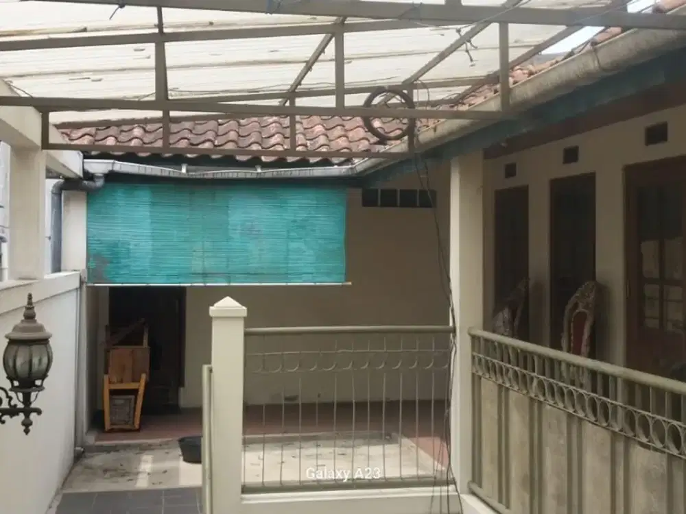 Dijual Rumah Kost Nyaman & Strategis di Jl Cihapit Bandung