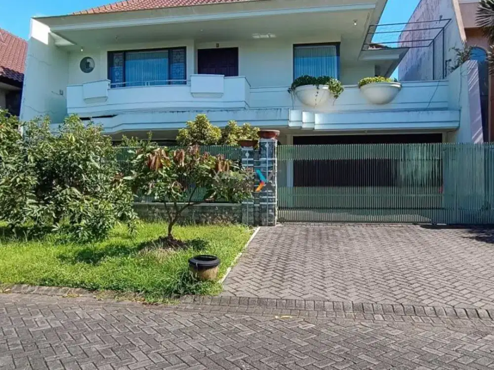 Rumah Luxury High Class Terawat di Araya Boulevard Blimbing Malang