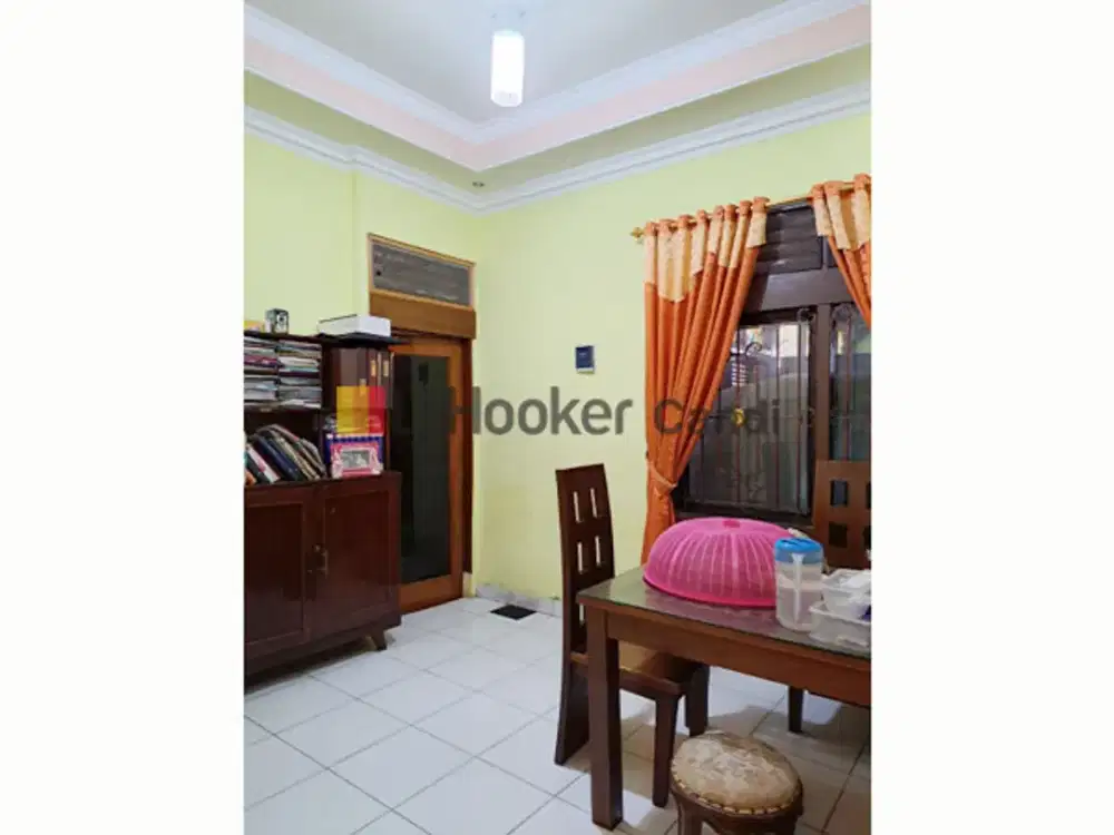 Rumah di Pusponjolo Selatan Semarang