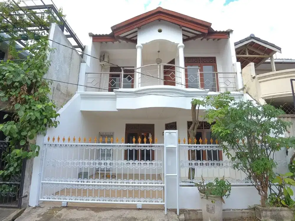 RUMAH 2 LANTAI SIAP HUNI – LOKASI STRATEGIS DEKAT MALL PONDOK GEDE