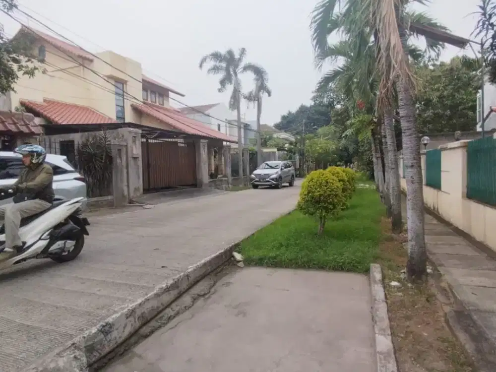 Jual Cepat 3 Unit Kavling Luas + Rumah Mewah di Kav DKI Meruya Selatan JakBar