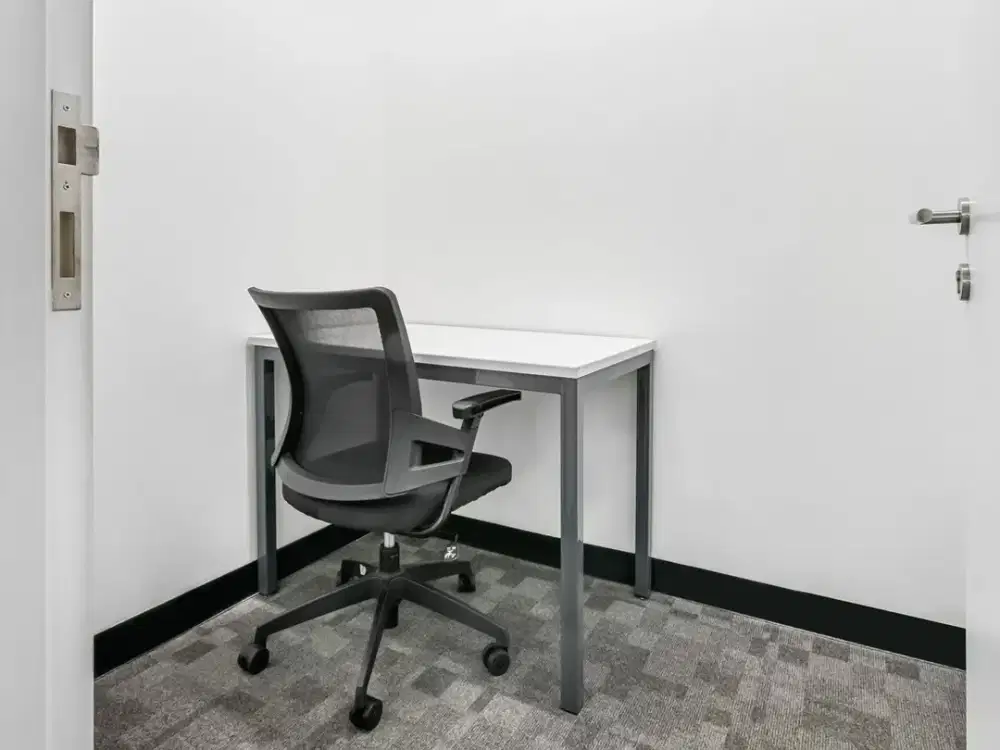 Regus - Menara BTPN (Kantor Pribadi 1 Orang)