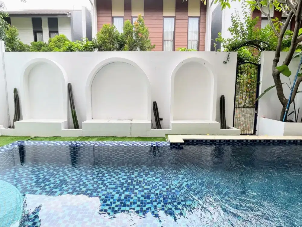 Rumah Full Furnished dengan Kolam Renang Pribadi Disewakan di Jagakarsa