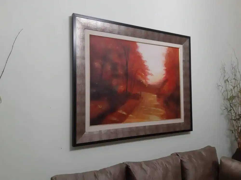 Lukisan Hutan Merah Elegan