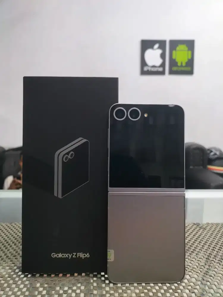 Samsung Galaxy Z Flip 6 Silver shadow 12/256 GB Full Set Original