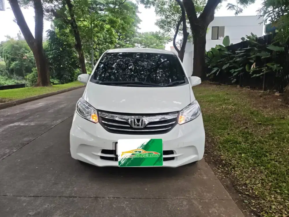 Honda Freed SD AC DOUBLE Automatic Tahun 2013