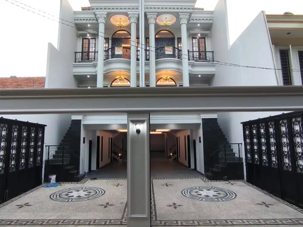 Rumah Dijual Pejaten. Bangunan Baru. Dekat Akses Tol. Dekat Mall. NEGO