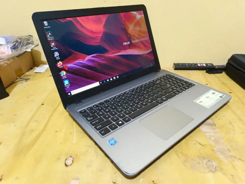 Asus vivobook 15 x540ma Ram 4gb Second