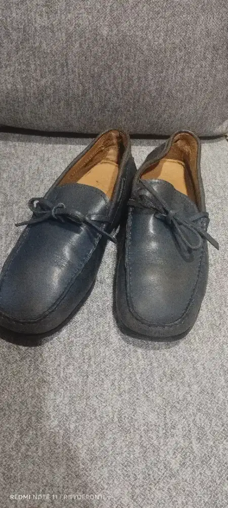 Slip on atau loapers merek Tod original