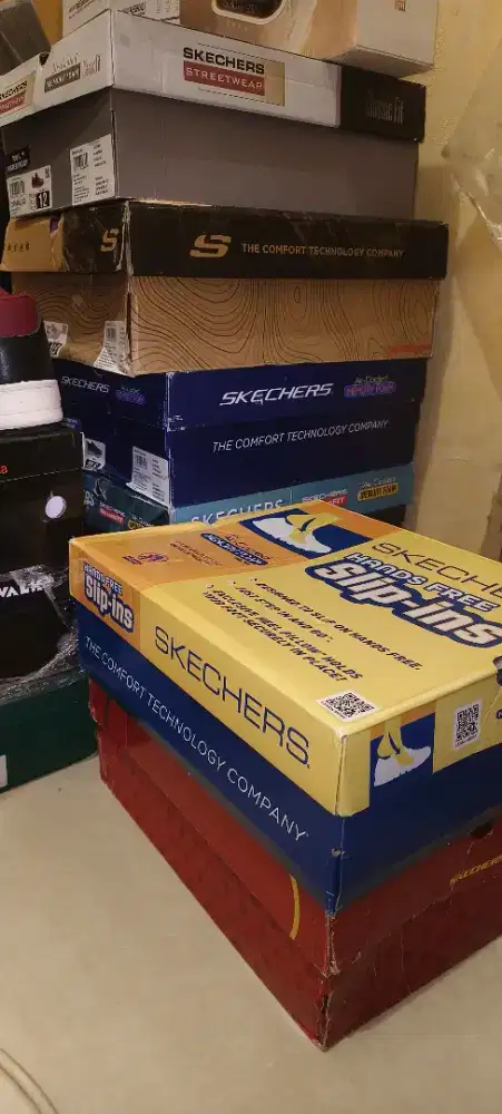 Aneka sepatu SKECHERS ukuran 45-46