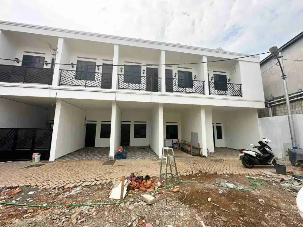 Kramat Jati JAKTIM 400 JUTAAN ada Carport Lokasi Strategis