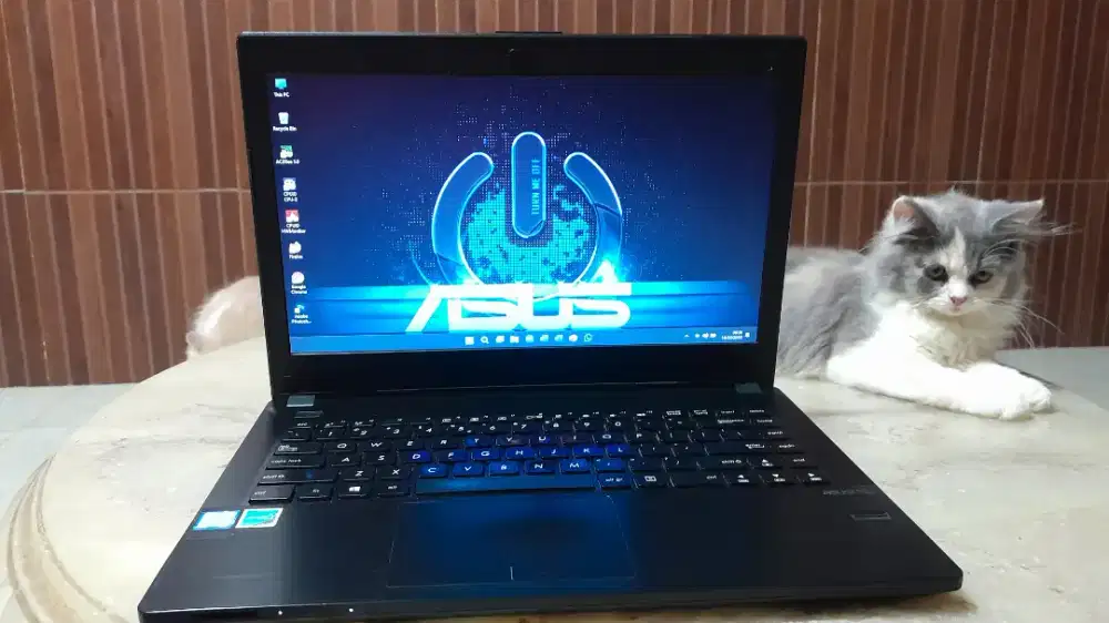 Laptop Asus Pro P2440 core i3 Ram 8GB DDR4 asd m2 256GB GEN 7