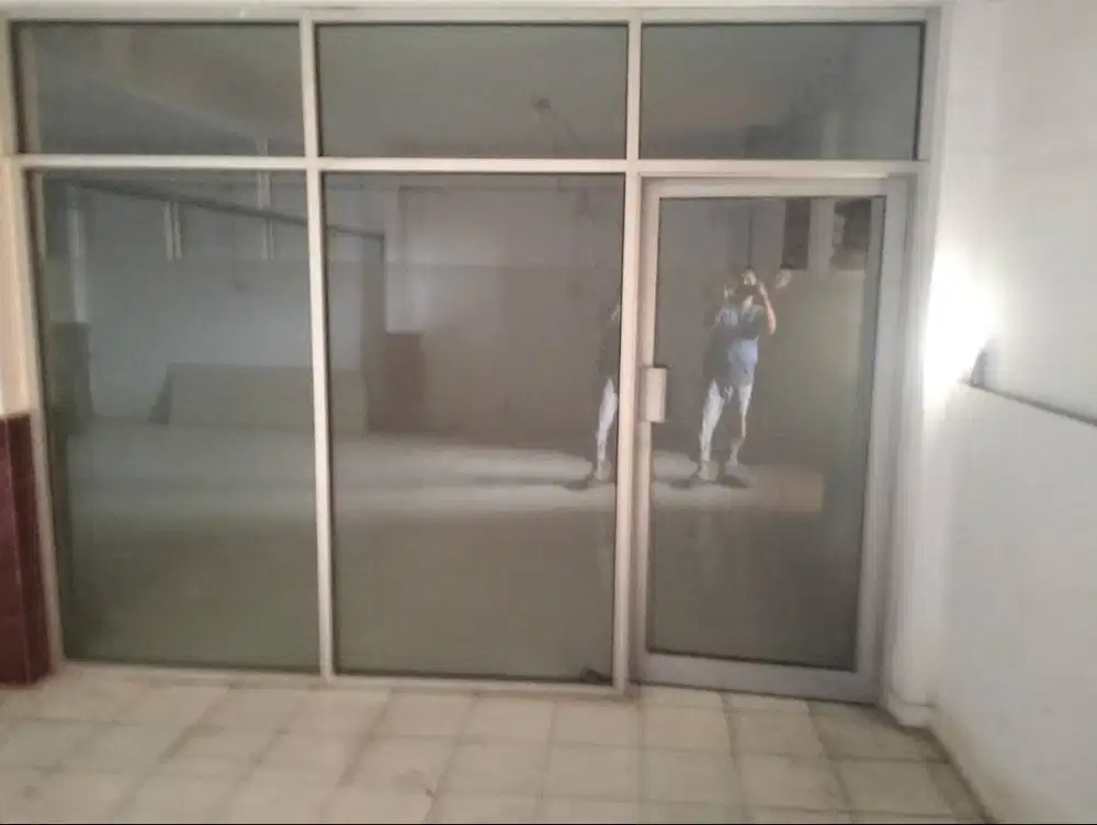 kaca partisi murah bekas