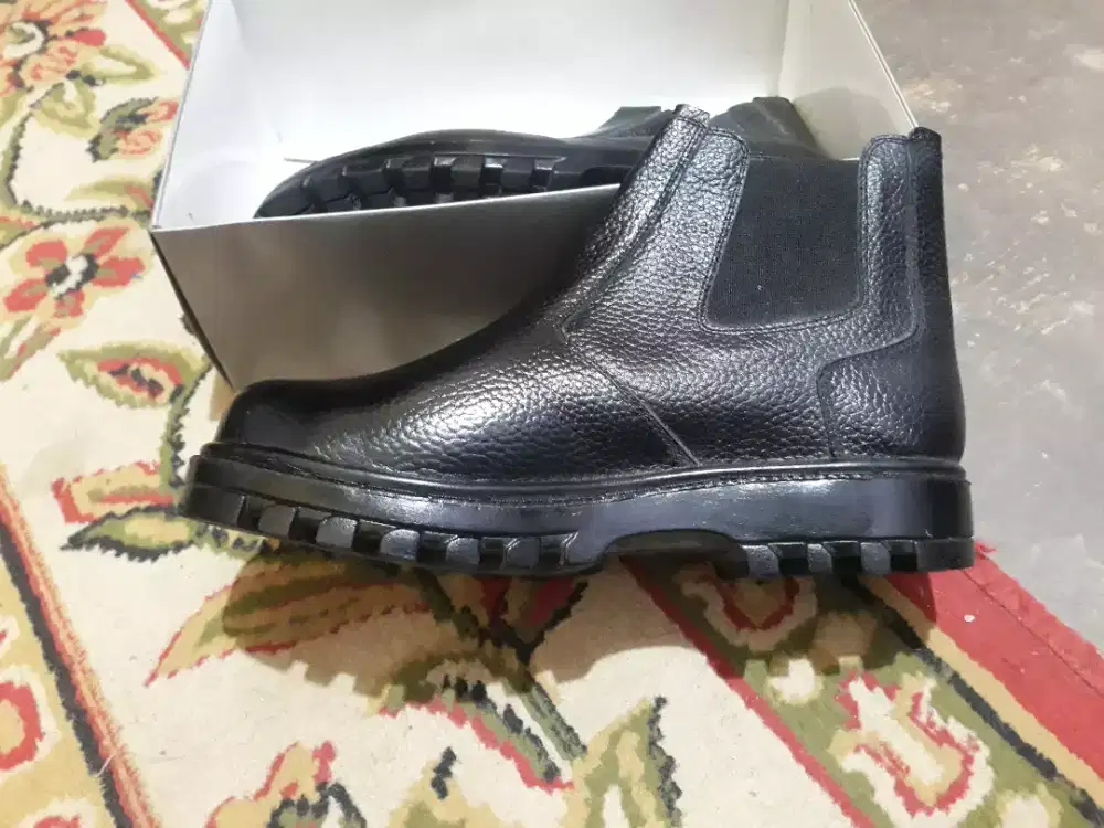 Dijual sepatu safety kulit asli kotama