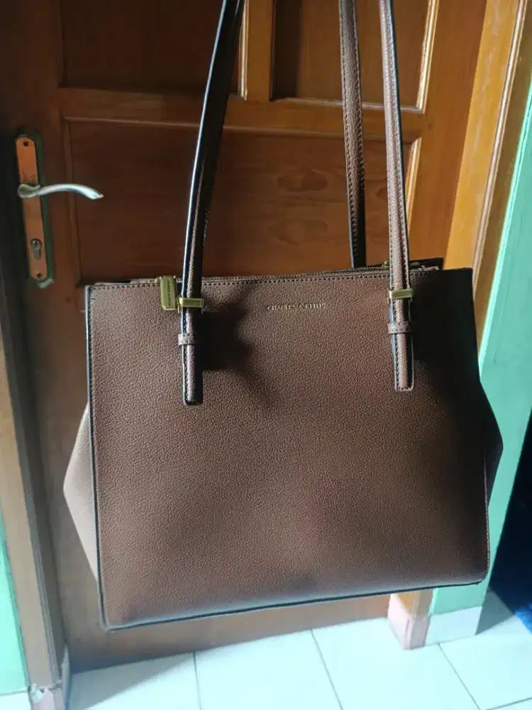 Charles n Keith totebag like new nominus long handle 4 ruang authentic