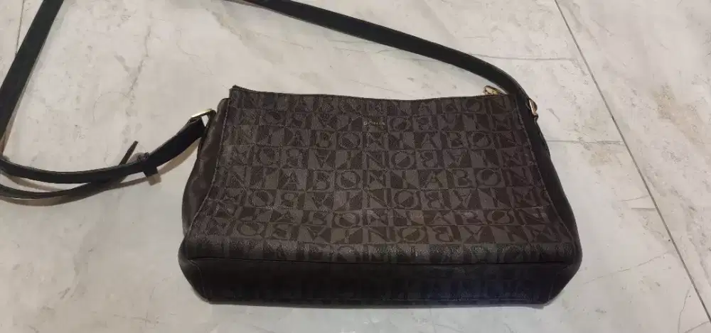 Tas slempang cewek BONIA