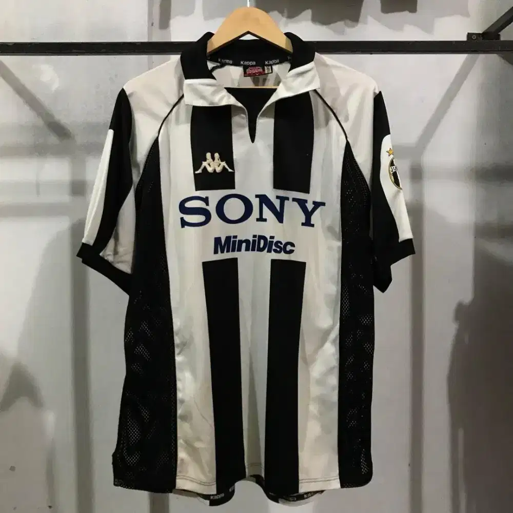 Jersey Juventus vintage retro football shirt kaos original size xl