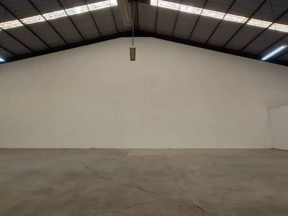 Sewa gudang bagus siap pakai di jamin terawat , produktif